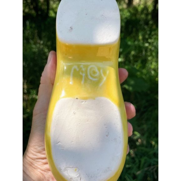 Vintage 1950s MCoy Yellow Clog Shoe Planter With Rose - Picture 6 of 11